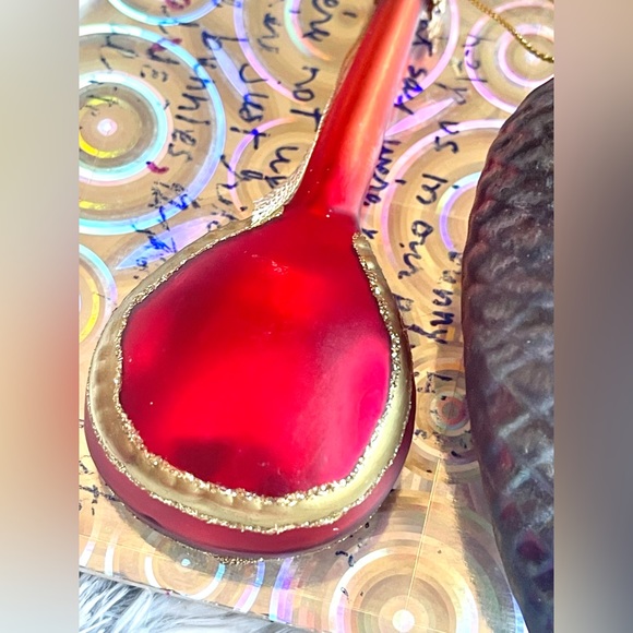 Lot 7 ornaments: Blown glass mandolin/pinecone/icicles/Red Cross snowman bell - Picture 8 of 9